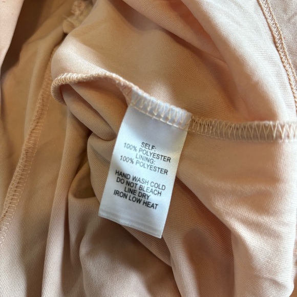 Lulu’s Beauty and Lace Nude Cream Tan Crochet Lace Mini Dress Party Wedding XS - Picture 5 of 7